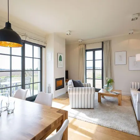 Ferienhaus Reetland Am - Premium Reetdachvilla Mit 3 Schlafzimmern, Sauna Und Kamin E03 Dranske