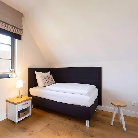 Reetland Am - Premium Reetdachvilla Mit 3 Schlafzimmern, Sauna Und Kamin E03 Ferienhaus